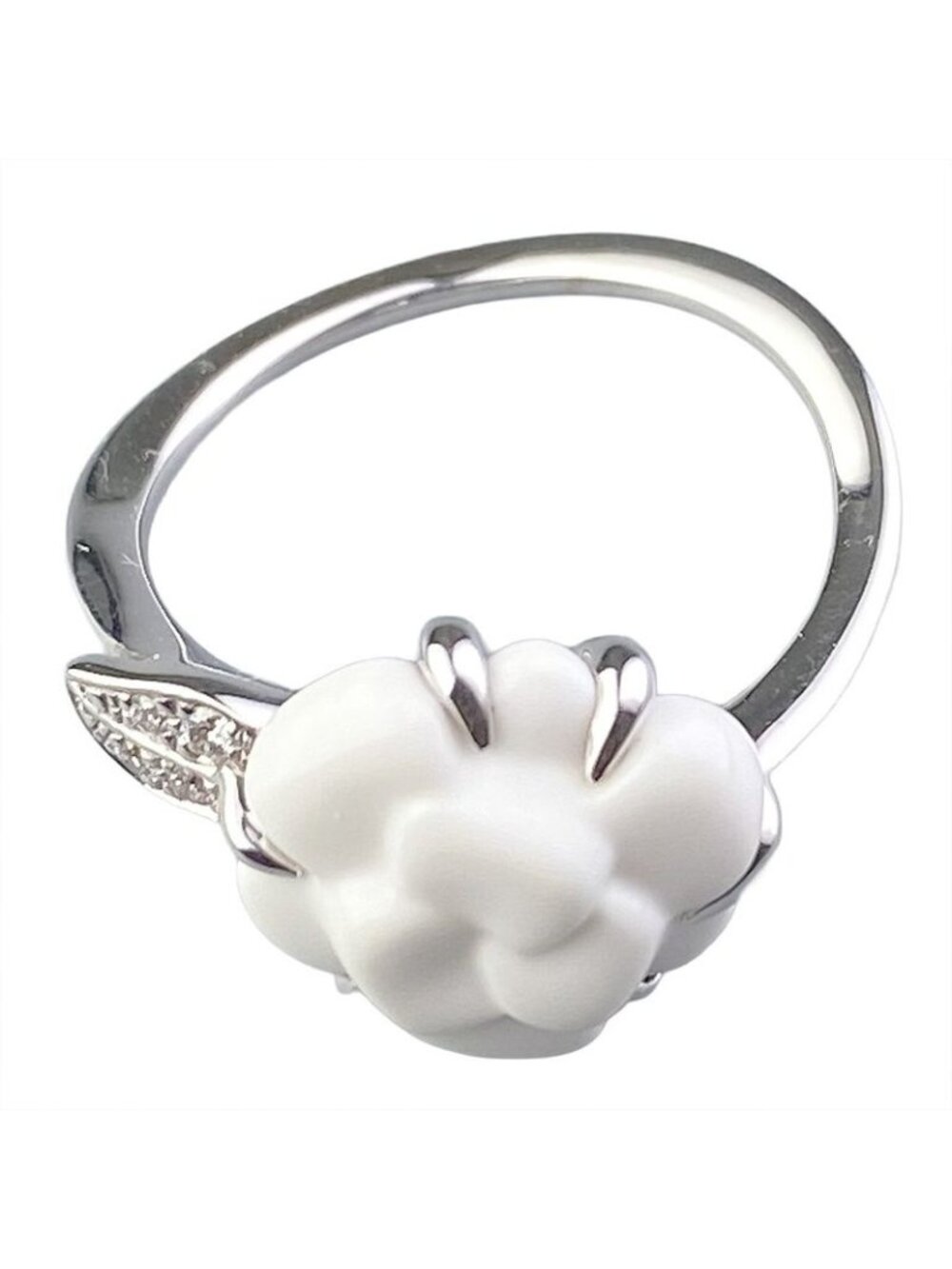 Chanel Camellia Camelia Ring - Picture 4 of 9